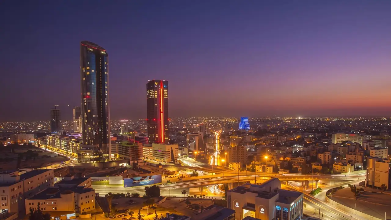 انخفاض تدريجي في درجات الحرارة وأجواء لطيفة وفق طقس العرب